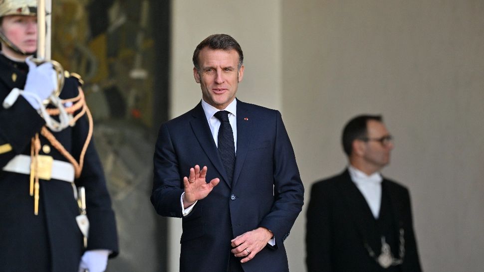 Alertă la Palatul Élysée: Macron a convocat un cabinet de criză pe situația din Groenlanda și Iran