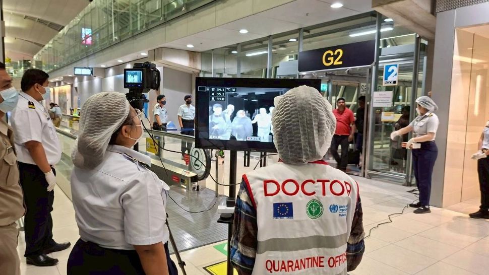 Virusul Nipah provoacă alertă în Asia: mortalitatea poate ajunge la 75%. Pe aeroporturi au reapărut filtre ca în era COVID