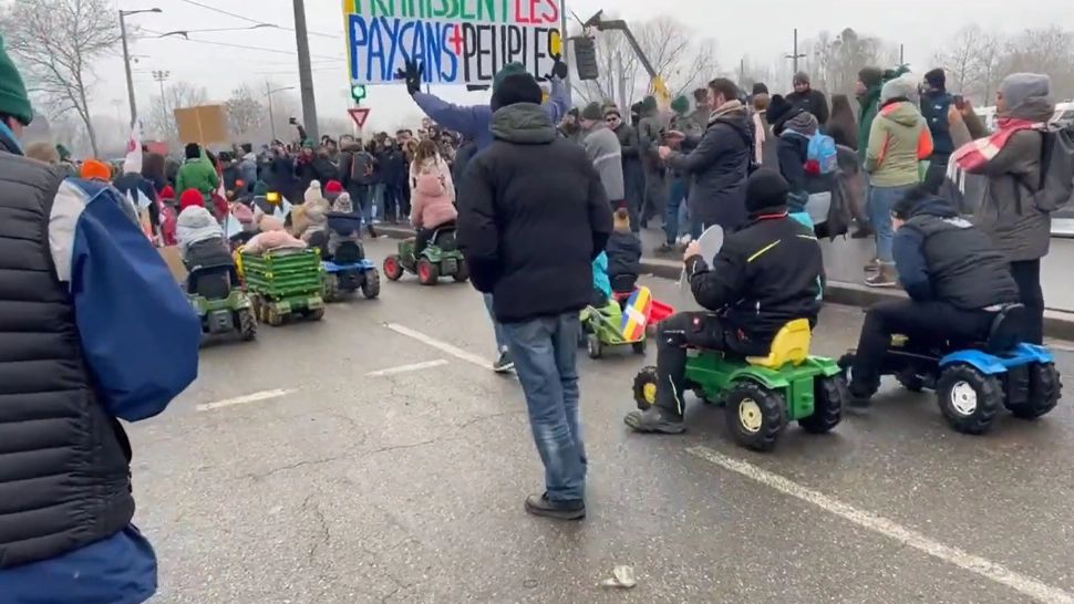 Protestele fermierilor continuă la Strasbourg, în ziua decisivă pentru Acordul UE - Mercosur - VIDEO