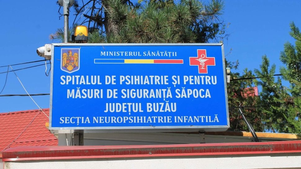 Incident grav la Spitalul de Psihiatrie Săpoca. Doi angajaţi, agresaţi de un pacient care încerca să fugă 