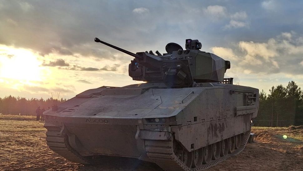 România dă 3 milioane de euro pe tehnică militară depășită. Unde se vor duce banii primiți de țara noastră prin programul SAFE