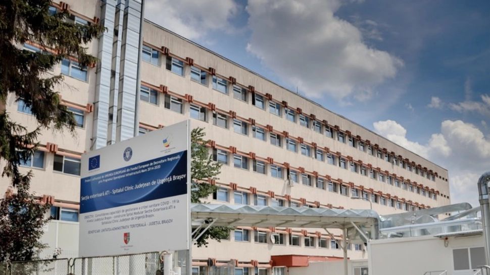 Un bărbat a murit acasă după ce a fost trimis de două ori de la spital cu vitamine și algocalmin. Anchetă de amploare la Spitalul Judeţean Braşov