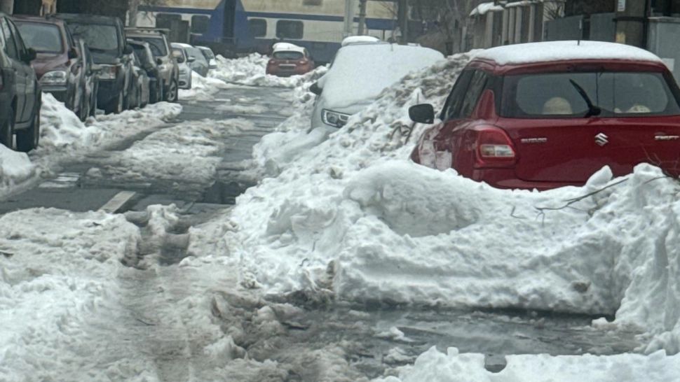 Amenzi pe bandă rulantă pentru deszăpezirea dezastruoasă din Sectorul 1. 150 de dosare pentru operatorul de salubrizare și deszăpezire