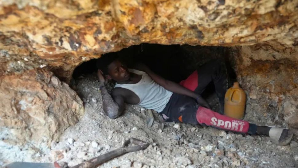 37 de mineri au murit în Nigeria după ce au inhalat monoxid de carbon într-o mină ilegală