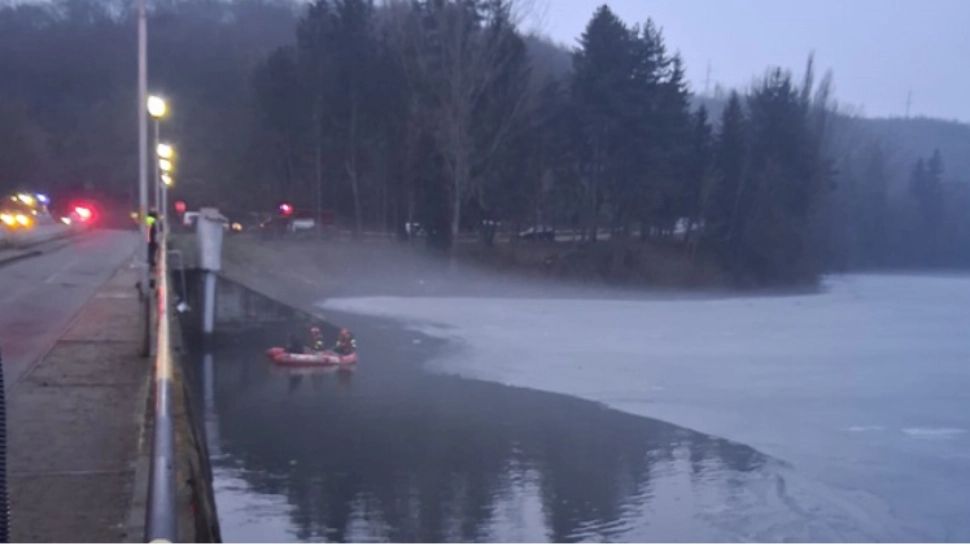 Un bărbat a murit după ce s-ar fi aruncat de pe barajul Gilău