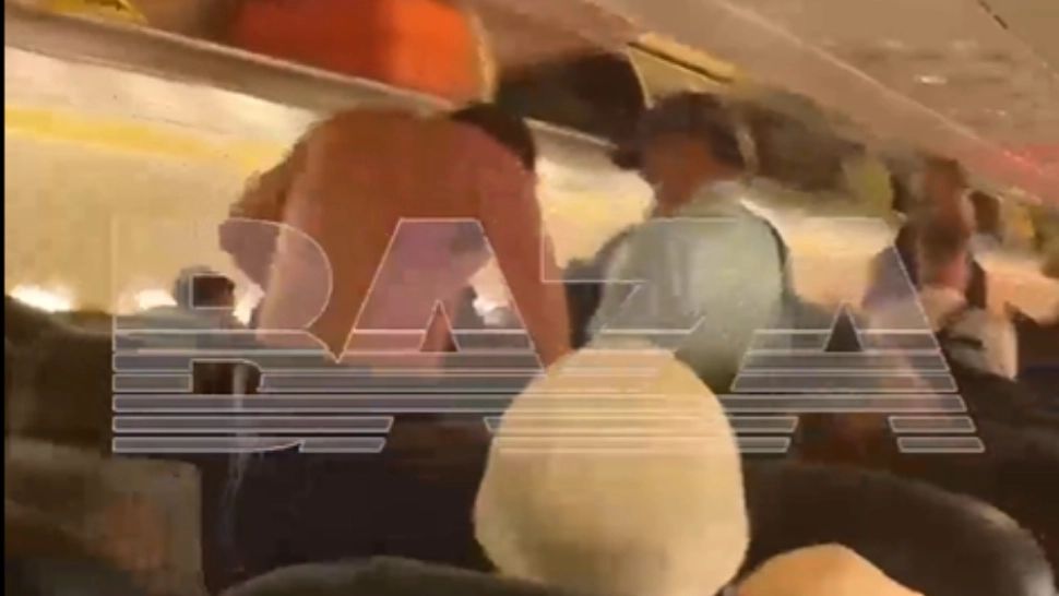 Haos la 10.000 de metri: un pasager beat a forțat aterizarea de urgență, într-o cursă Vietnam-Thailanda VIDEO