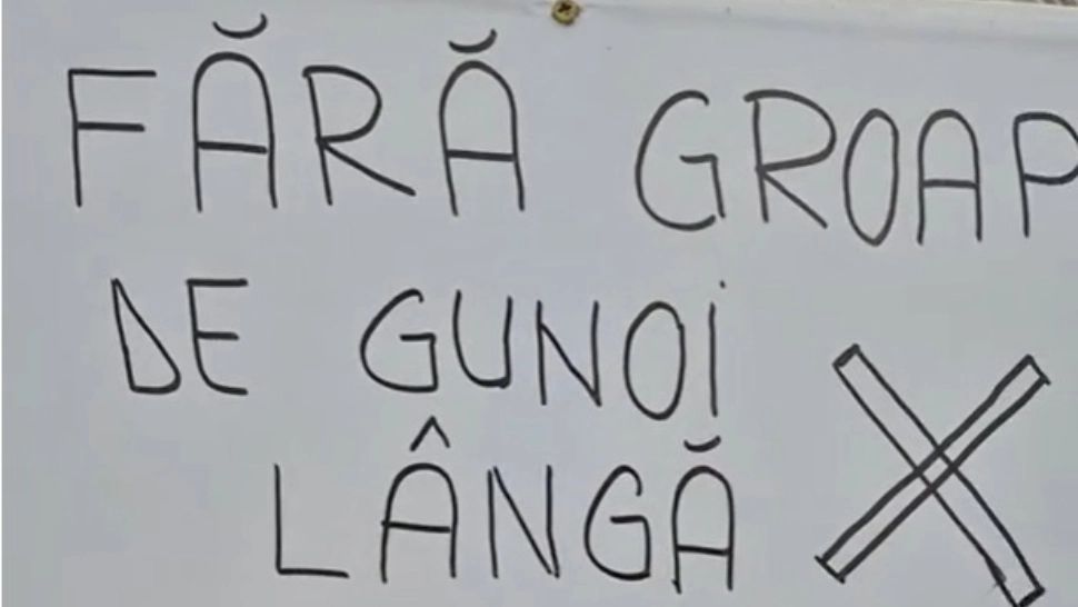 Protest la Năvodari față de construirea unui centru de deșeuri lângă oraș: zeci de oameni în stradă VIDEO 