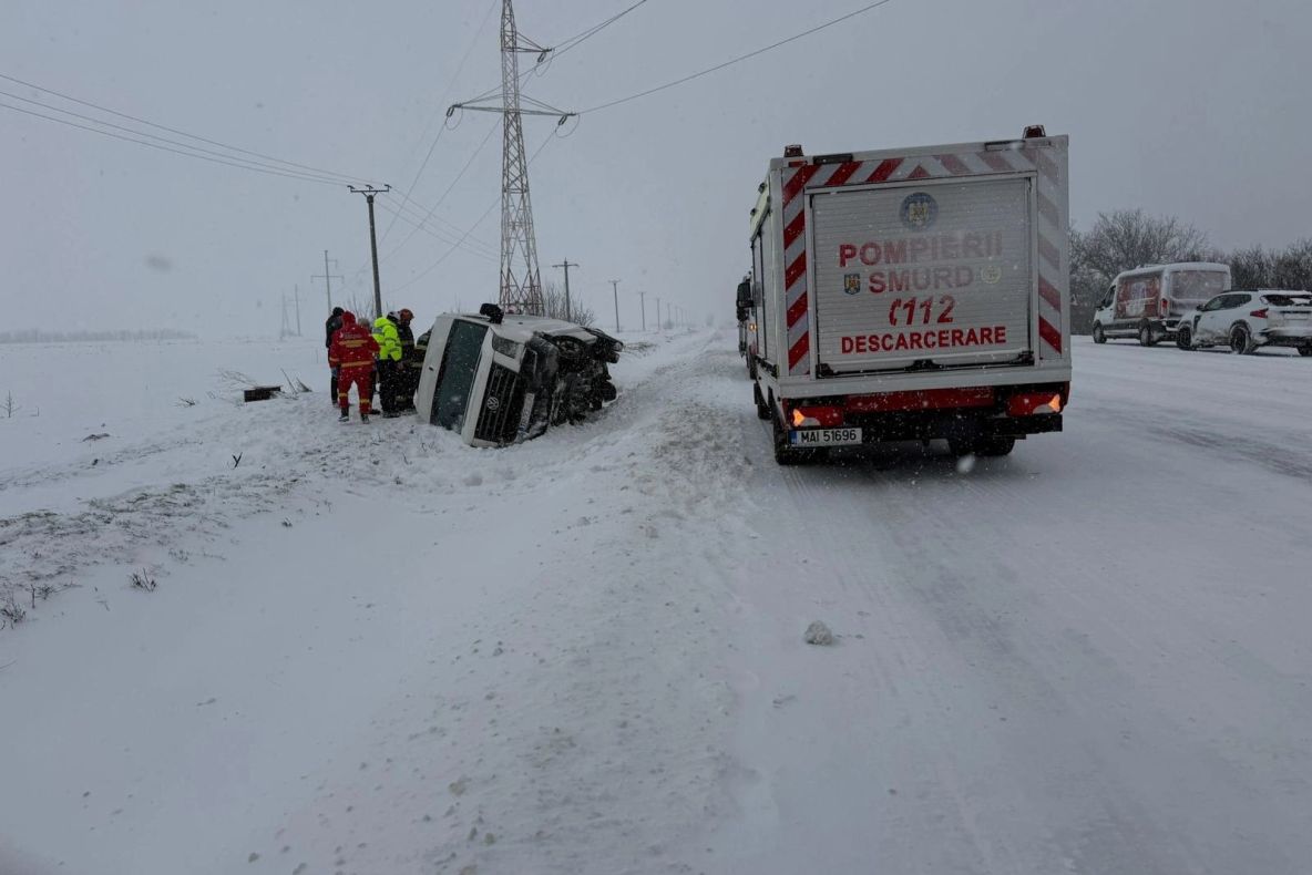 Iarna a blocat România. Drumuri închise, zeci de camioane în așteptare și haos pe aeroporturi