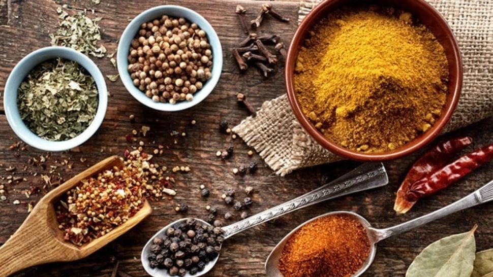  Condimentul care poate provoca vânătăi fără să îți dai seama. Cu siguranță îl ai în bucătărie