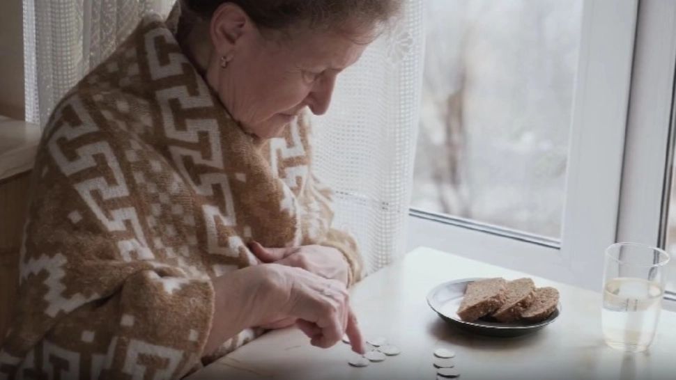 Se prăbușește consumul care reprezintă 60% din PIB. Doar un pas până la „adevărata recesiune”