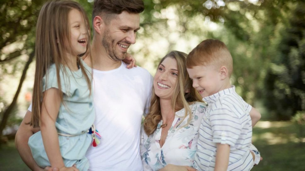 Mană cerească pentru familiile cu doi copii. Un proiect de lege le-ar putea schimba radical bugetul anual