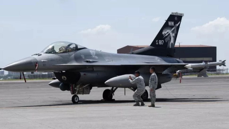 Un F-16 al Forțelor Aeriene Turce s-a prăbușit în vestul țării. Pilotul a murit