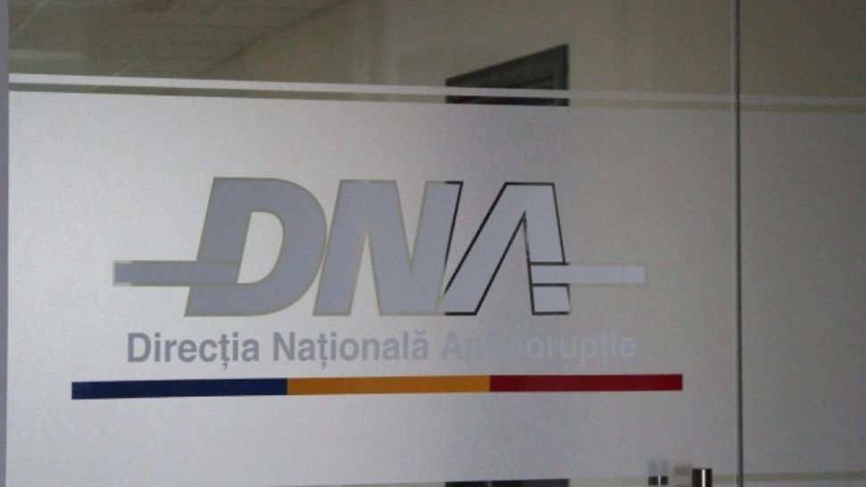 Dosar DNA la Brașov: fost director al DSP, trimis în judecată pentru divulgarea controalelor și favoruri medicale