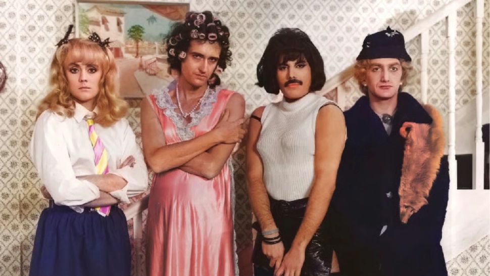 Bărbat din Rusia, cercetat pentru „propagandă LGBT” după ce a distribuit o fotografie a formației Queen din videoclipul "I want to break free"