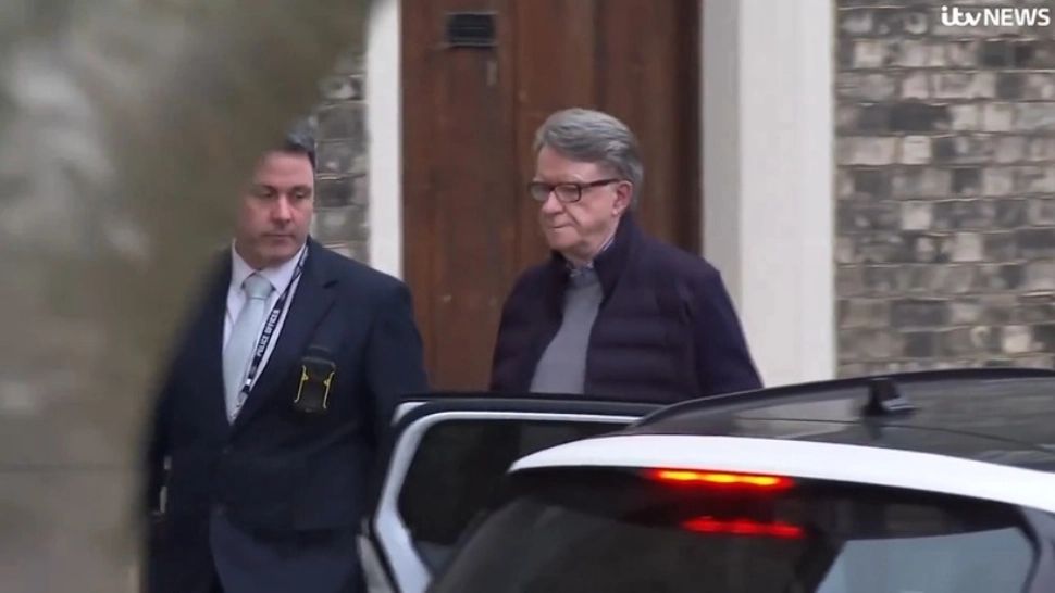 Noi detalii din dosarul Epstein. Fostul ambasador britanic în SUA, Peter Mandelson, arestat într‑o anchetă privind abuz în serviciu