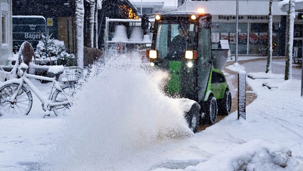 Danemarca, paralizată de ninsori: transportul public blocat, zboruri anulate și școli închise