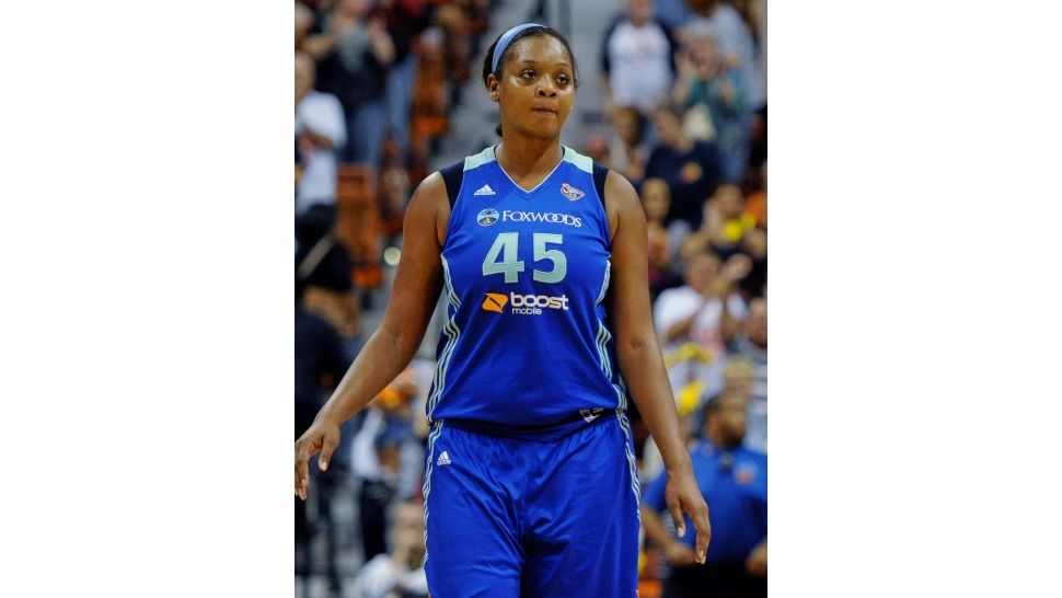 Baschetul american în doliu: Kara Braxton și-a pierdut viața într-un accident rutier