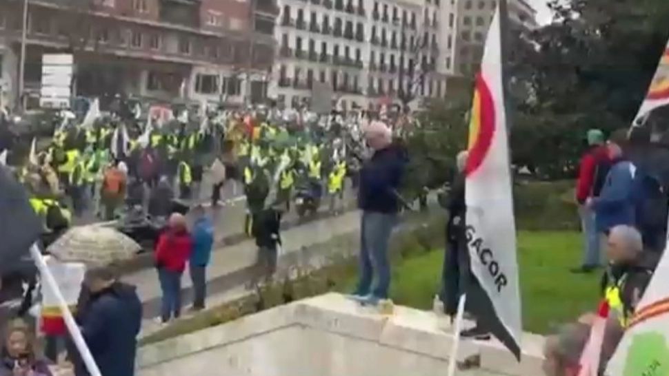 Fermierii au ieșit în stradă. Revoltă pe Mercosur, în Spania