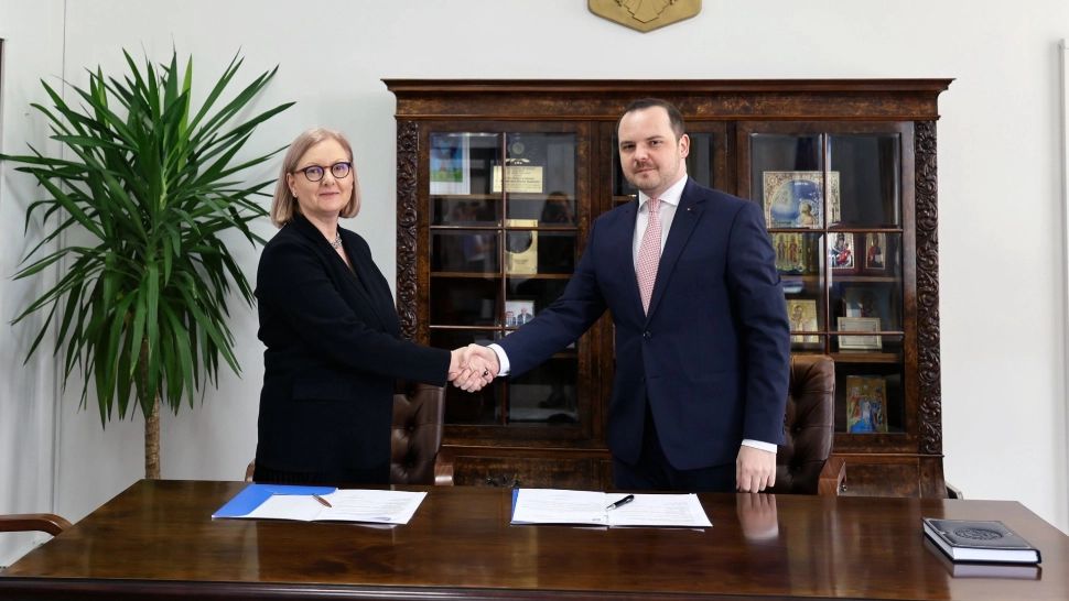 Ministerul Sănătăţii, protocol de colaborare cu Asociaţia Telefonul Copilului. Alexandru Rogobete: ”În fiecare zi, copii ajung să ceară ajutor în situaţii-limită”