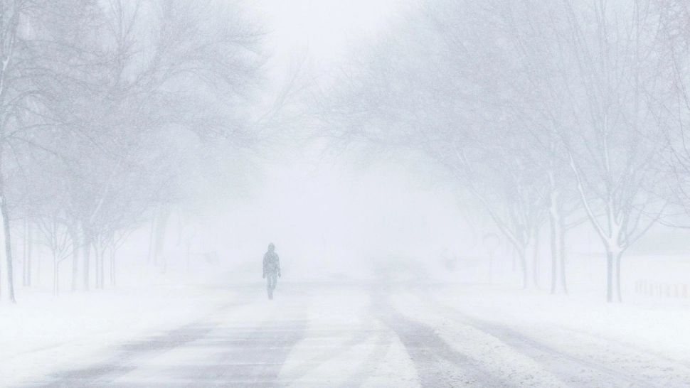 ANM anunță vreme de iarnă în România. Cod portocaliu de viscol la munte și ploi în aproape toată țara