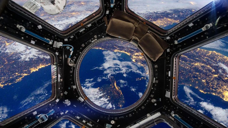 Cum ar arăta Al Treilea Război Mondial? Tancurile și puștile sunt de domeniul trecutului, acum bătălia adevărată se dă în spațiu