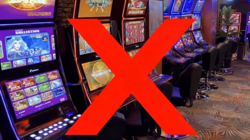 Păcănelele, interzise într-un oraș din România: măsura, luată pentru combaterea dependenței jocurilor de noroc