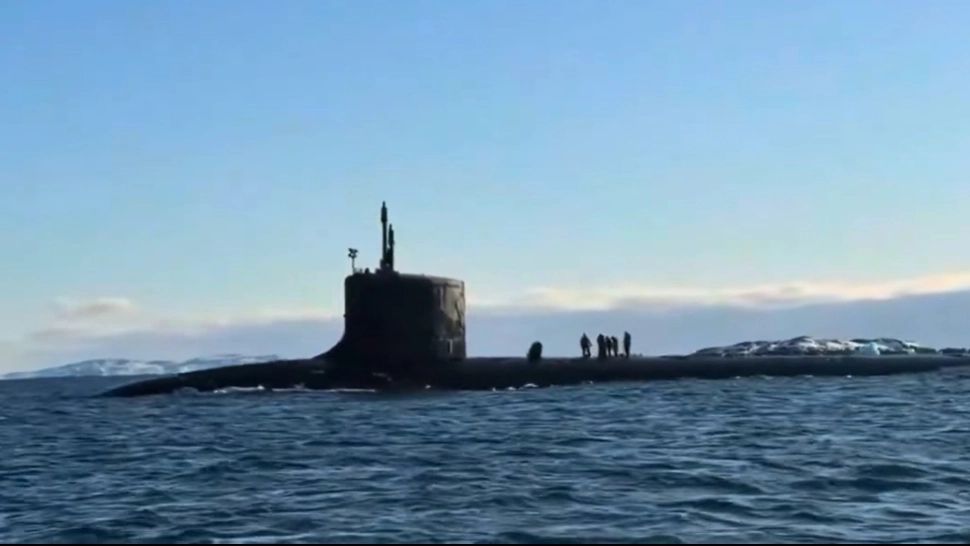 Incident în Arctica. Submarin american evacuat de urgență în largul Groenlandei. Armata daneză a intervenit VIDEO