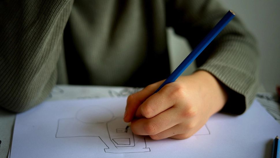 Școli închise din cauza ninsorii. Vremea face ravagii în România