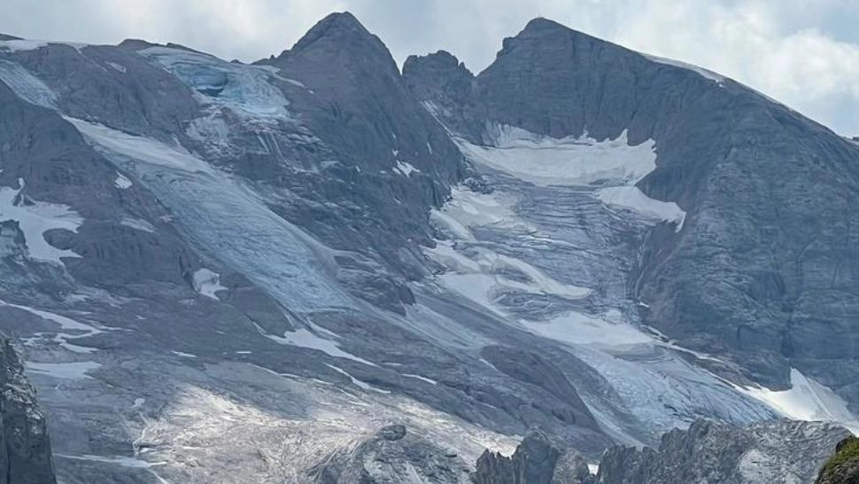 Tragedie în Munții Alpi: doi turiști au murit într-o avalanșă în Franța