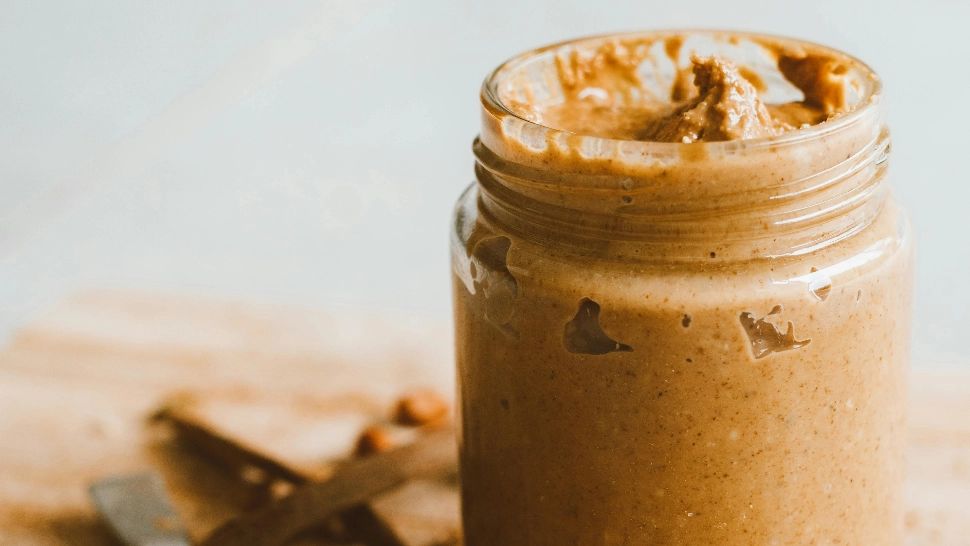 Ce se întâmplă în corpul tău dacă mănânci unt de arahide zilnic