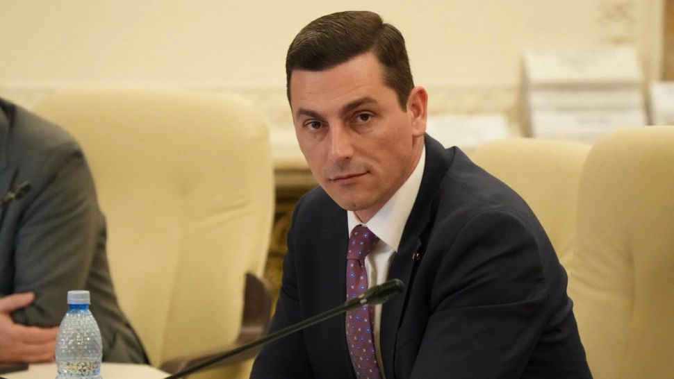 Un deputat PNL a scăpat o înjurătură în plen, direct de la microfon. S-a auzit în toată sala - VIDEO 