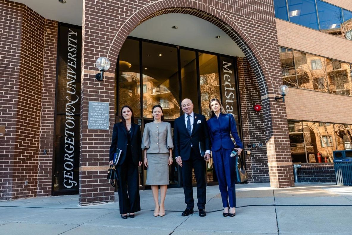 Analiză incendiară: adevăratul scop al Mirabelei Grădinaru în SUA. Sforile trase la Cotroceni