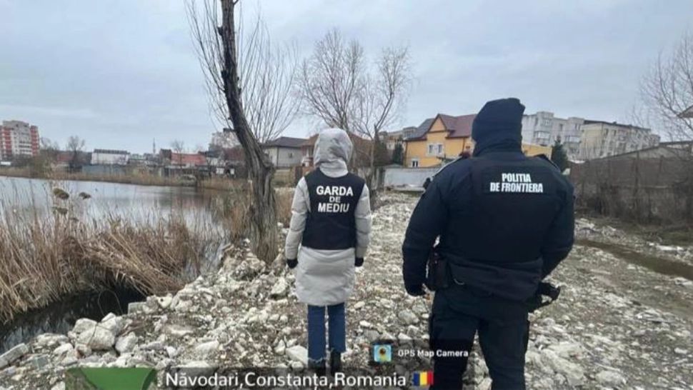Amendă de 60.000 de lei în Constanța: deșeuri depozitate ilegal într-o zonă naturală protejată
