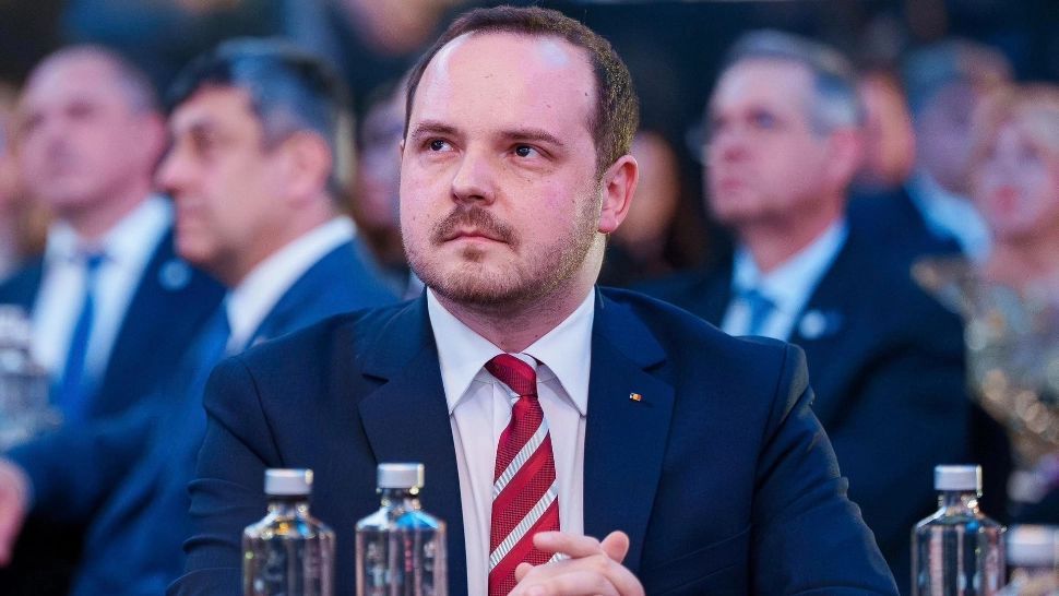 Rogobete - demisionar, pleacă greu de la Ministerul Sănătății:  „Vin la birou până apare decizia în Monitorul Oficial”