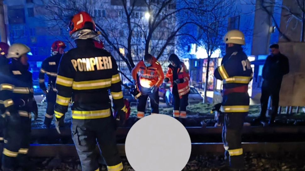 Tragedie în Râmnicu Vâlcea: un elev de 18 ani a murit după ce a fost lovit de tren. Greșeala care i-a fost fatală
