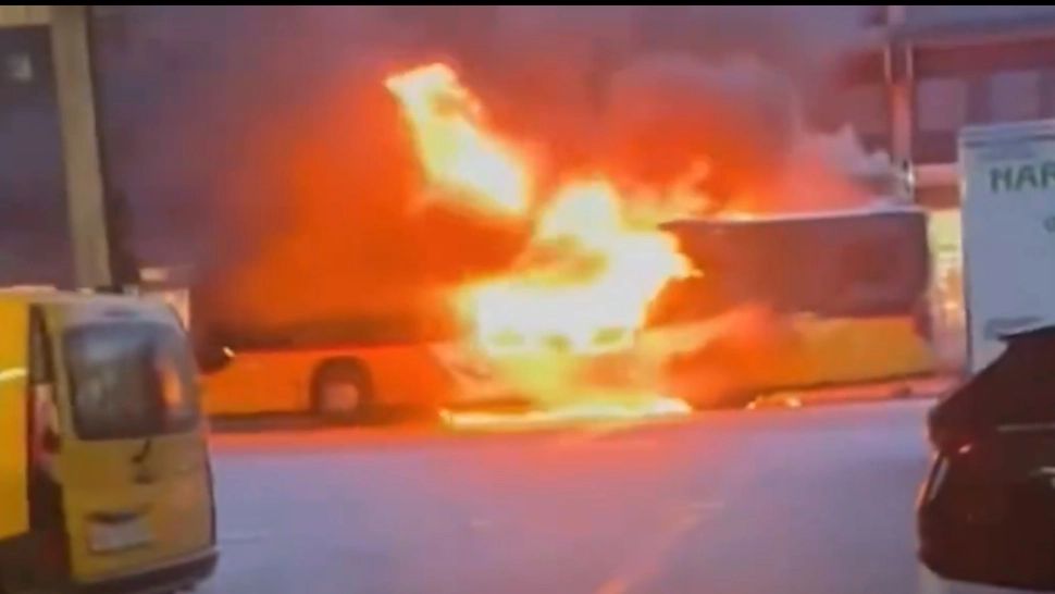 Cel puțin șase morți în incendiul unui autocar, în Elveția. Poliția ia în calcul ipoteza unui act intenționat - VIDEO