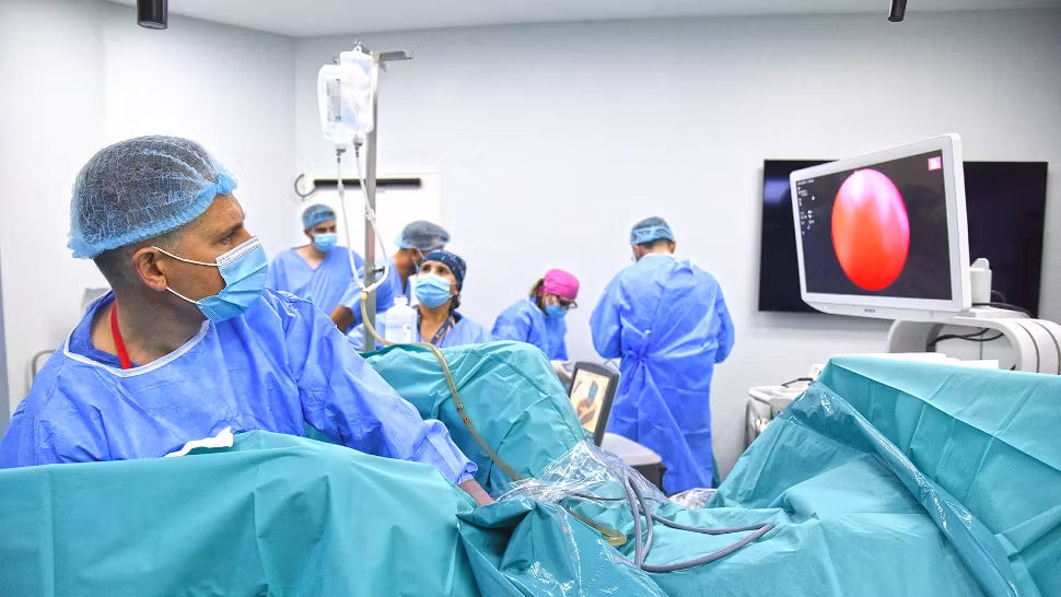 Cum a fost tratat, fără operație, un bărbat cu prostată mărită