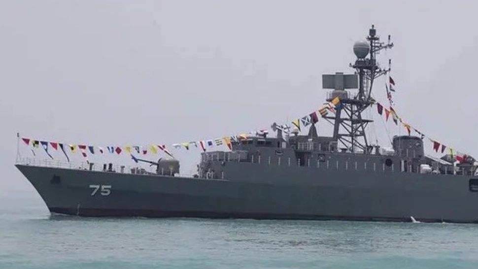 O navă de război a Iranului, lovită de un submarin american: peste 100 de marinari sunt dați dispăruți. Hegseth: „Luptăm pentru a câștiga!”