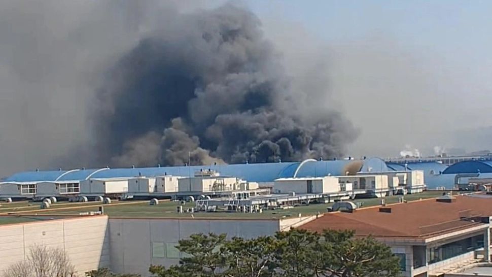 Cel puțin 50 de răniți și 14 persoane dispărute în urma unui incendiu la o fabrică de piese auto din Coreea de Sud FOTO&VIDEO