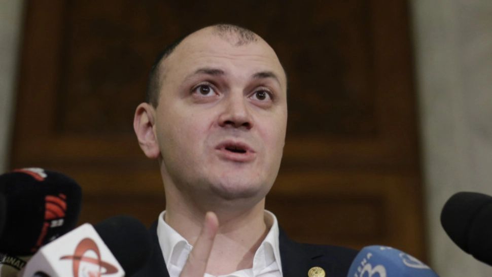 Minciuna lansată de Ghiță TV. Cum vrea să manipuleze poporul? Ninel Peia: „O manevră disperată a celor din umbră care vor să dezbine mișcarea suveranistă”- VIDEO 