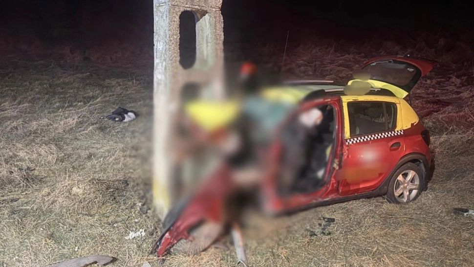 Tragedie în Argeș: un tânăr de 22 de ani a murit după ce a intrat cu mașina într-un stâlp. Ar fi pierdut 15.000 de lei la jocuri de noroc