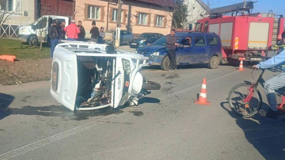 Accident grav în Bistrița-Năsăud: patru persoane implicate, una este inconștientă