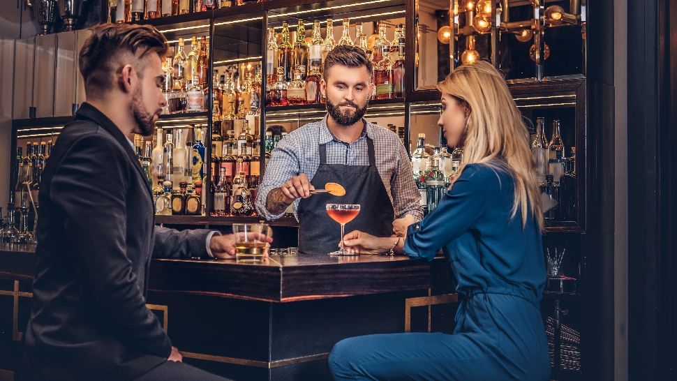 O destinație turistică apreciată de români interzice vânzarea alcoolului pe timpul nopții. Decizia se aplică de la 1 iunie