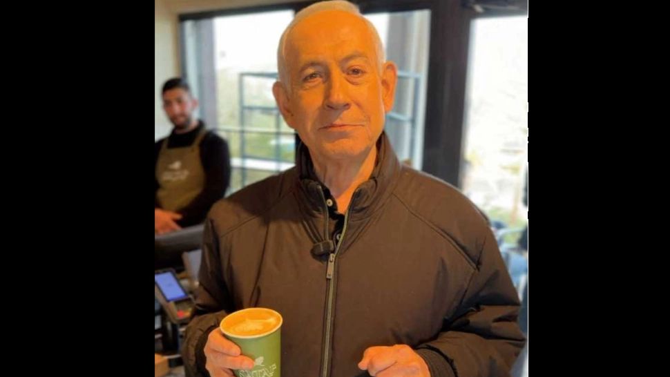 Netanyahu îi ia peste picior pe cei care au spus că ar fi murit. „Aș muri pentru o cafea”  - VIDEO