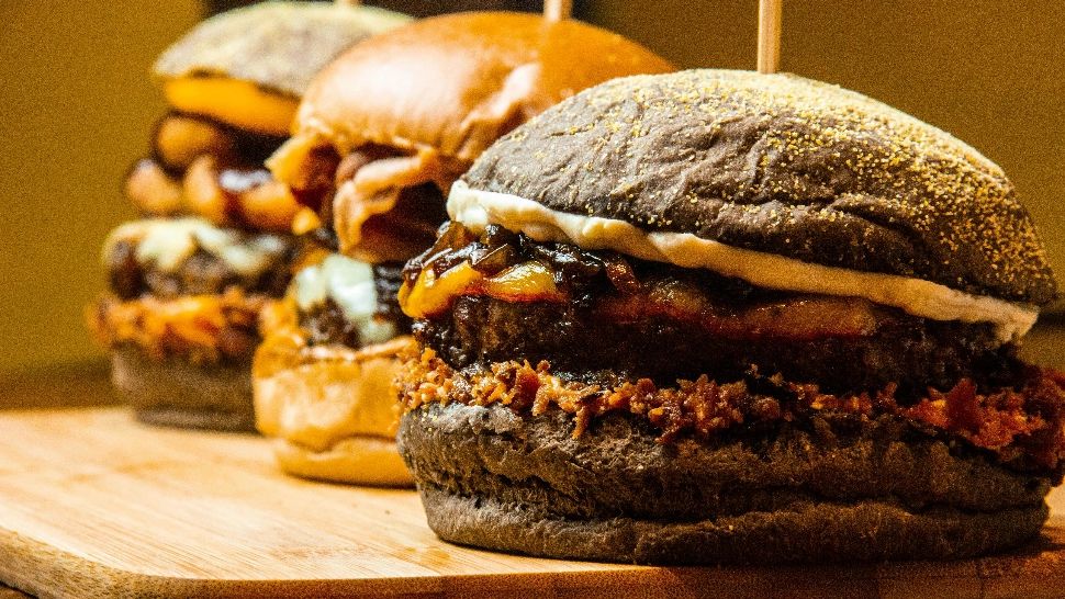 Burger vegetal. Rețetă de post sănătoasă, gustoasă și care se prepară rapid