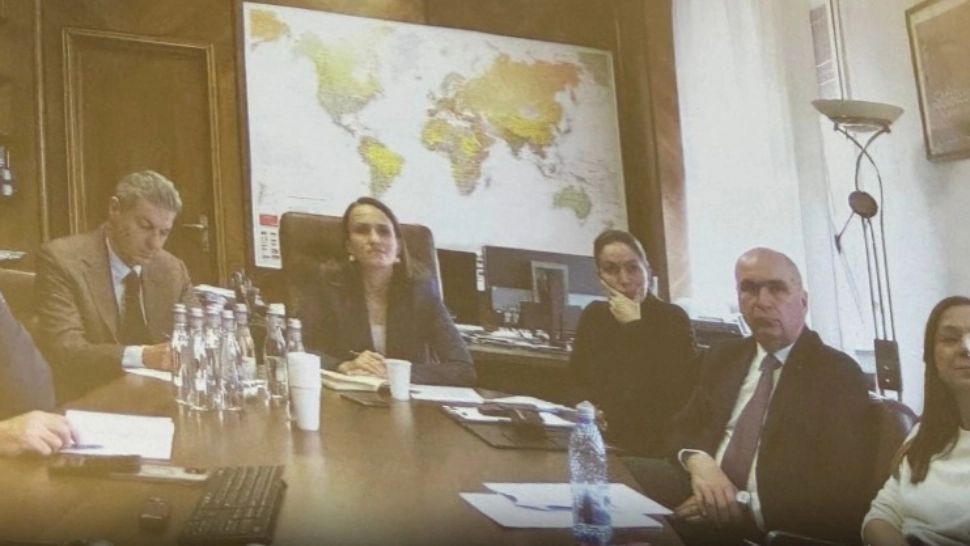 Celulă de criză la MINISTER. Ce face Nicușor Dan în plin război în Orient?