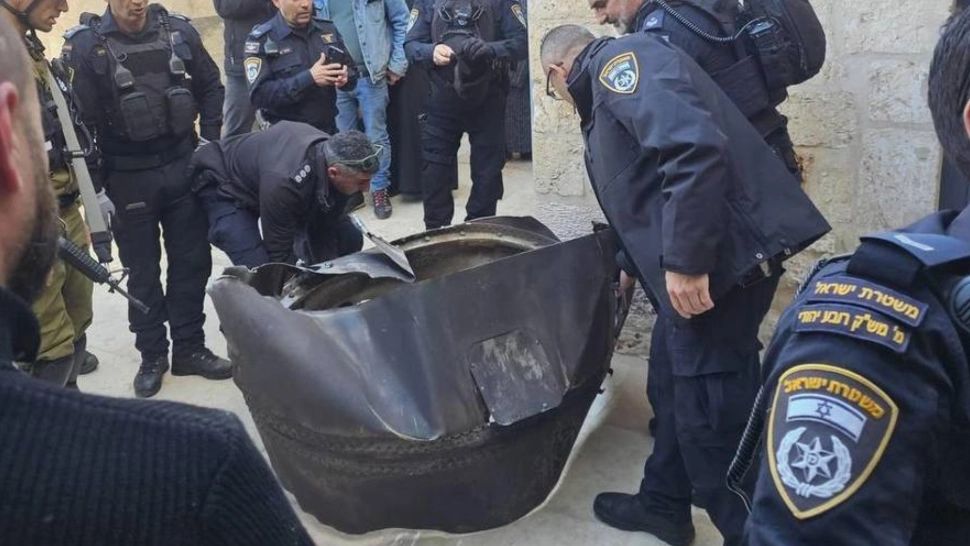 Momente de panică în Ierusalim. Resturi de rachete şi interceptori au căzut în locurile sfinte -FOTO 