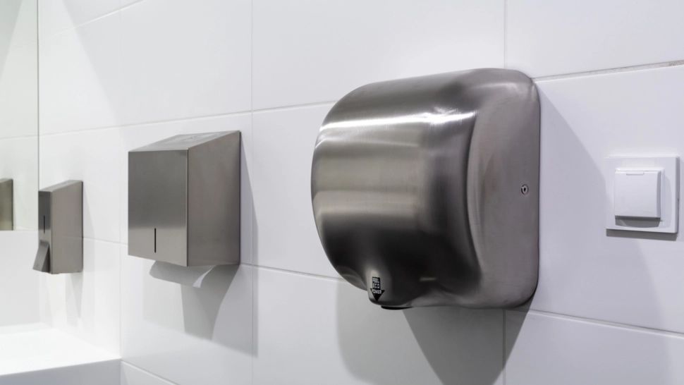 Uscător pentru mâini: cum alegi modelul potrivit pentru spațiile comerciale  