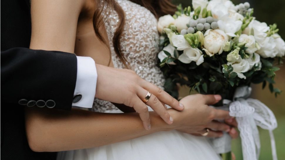 Elveția a votat să scape de „taxa pe căsătorie". Elvețienii recurgeau până acum la cele mai bizare soluții pentru a scăpa de ea