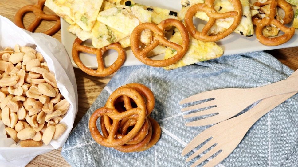 Fetiță de un an, salvată în ultima clipă după ce s-a înecat cu o alună. Intervenție contracronometru în Bistrița-Năsăud